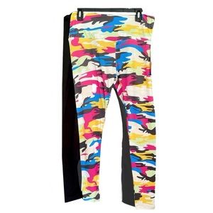 Hot Kiss Juniors Large 2 Pc Leggings Set Black/Color Camo NWT